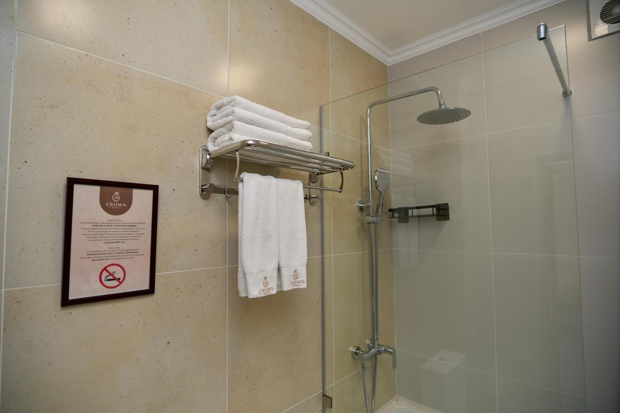 Crown Hotel Bişkek Dış mekan fotoğraf
