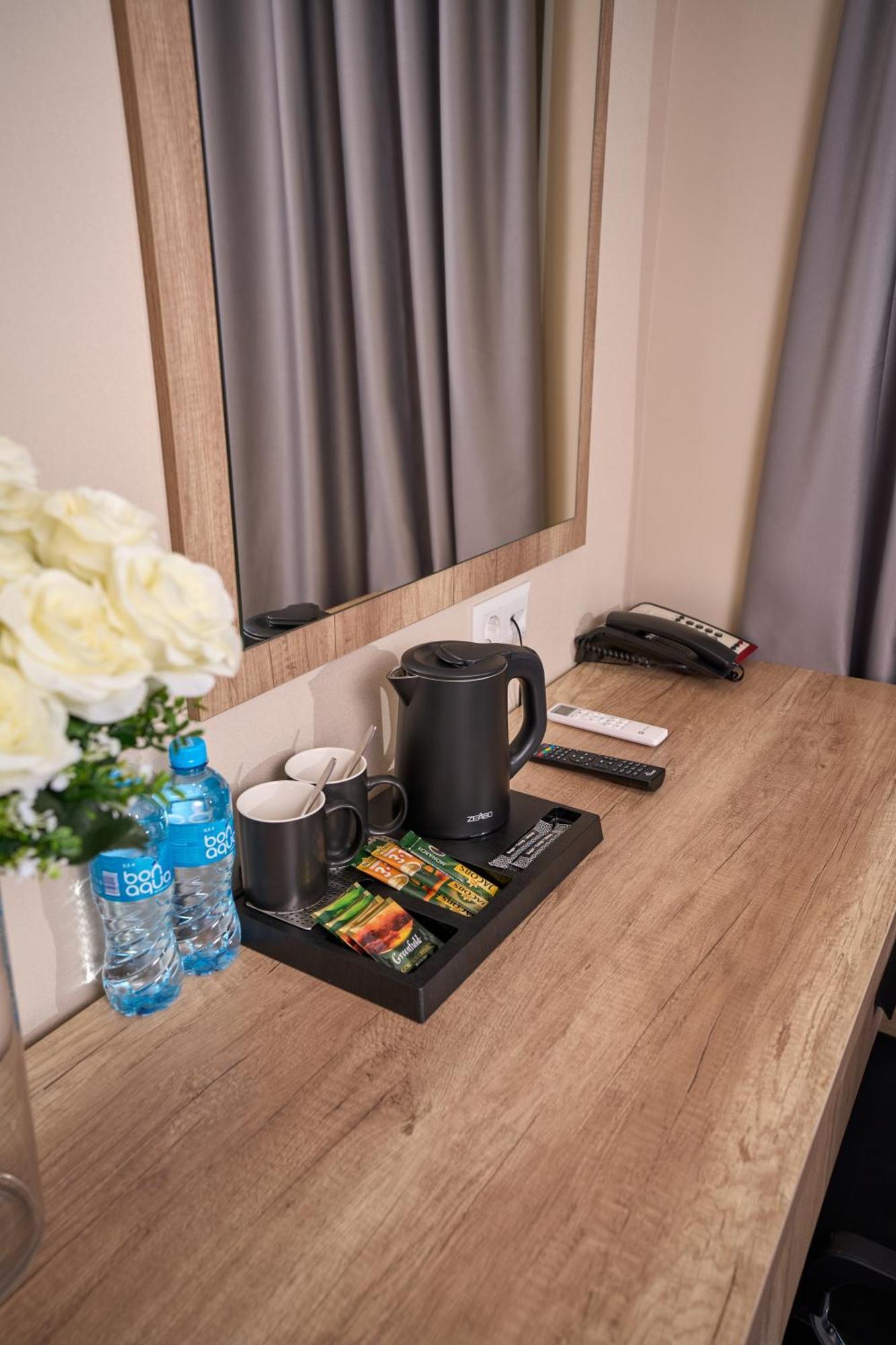 Crown Hotel Bişkek Dış mekan fotoğraf