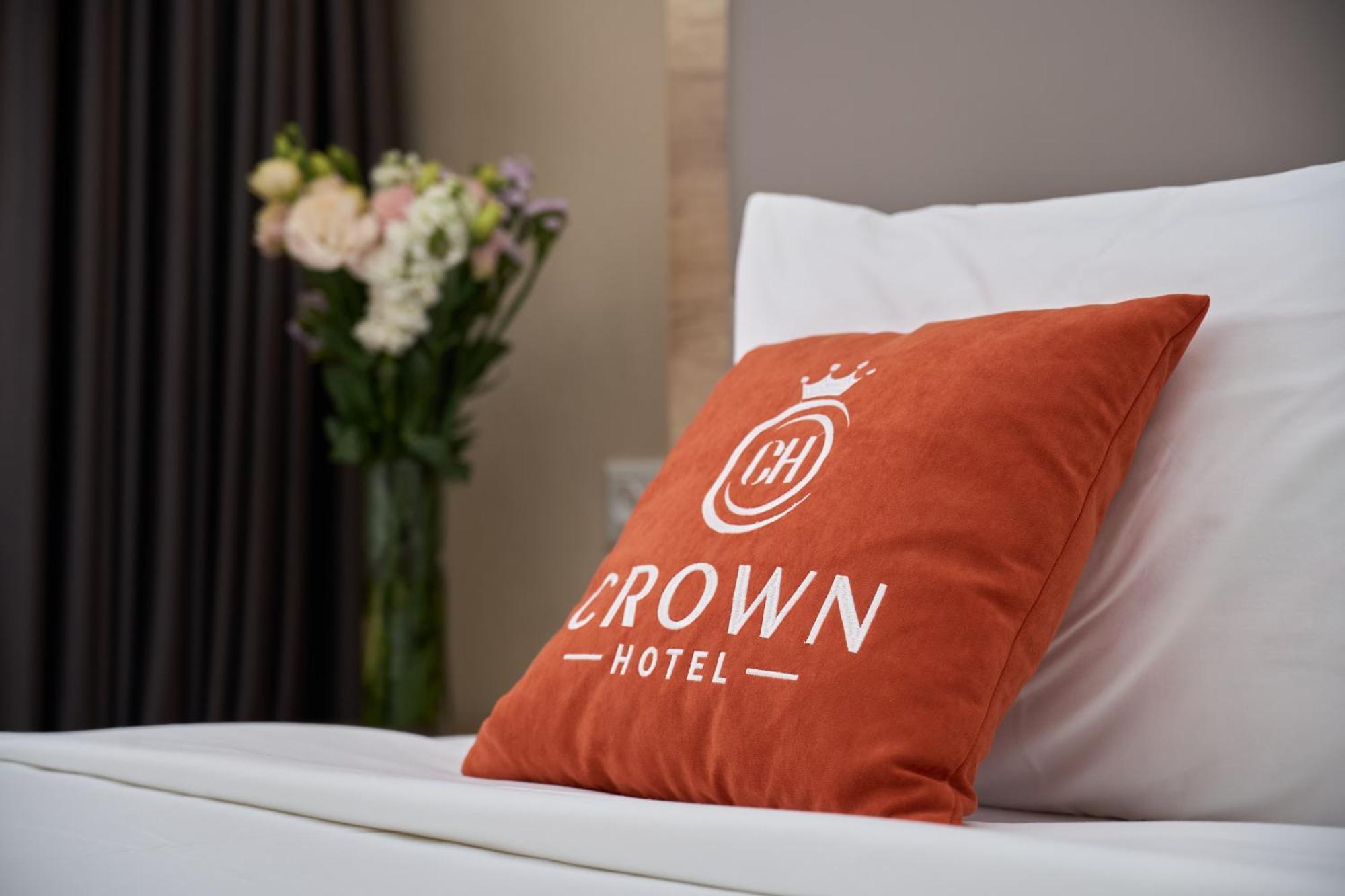 Crown Hotel Bişkek Dış mekan fotoğraf