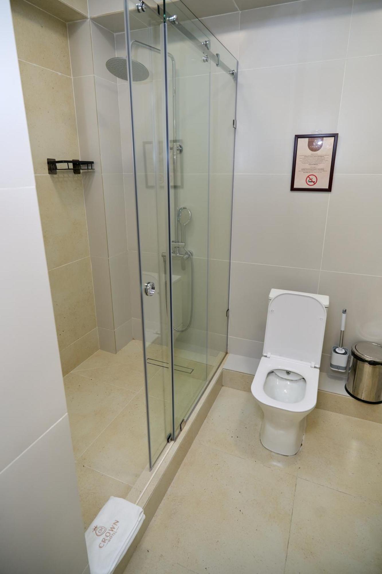 Crown Hotel Bişkek Dış mekan fotoğraf