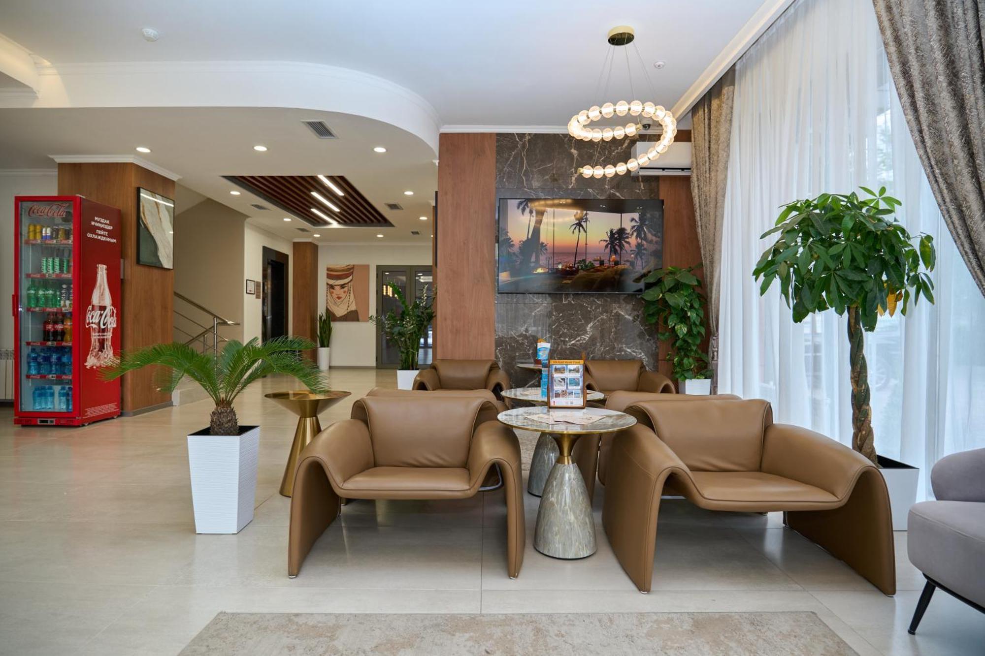 Crown Hotel Bişkek Dış mekan fotoğraf